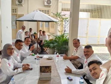 Keterangan foto : Projo Banten siap gabung ke partai Gerindra, Jumat (7/11/2025)