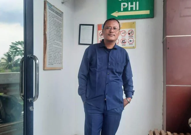 
Keterangan foto : Sekjen KBBI Musrianto, Jumat (21/11/2025)