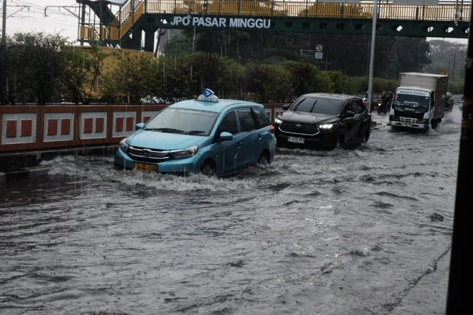 
Halo  Pak Gubernur, Biasa…., Ada Banjir Tahunan di Pasar Minggu, Nih! 