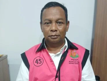 Keterangan foto : Mantan Kajari Enrekang Padeli, Selasa (22/12/2025)