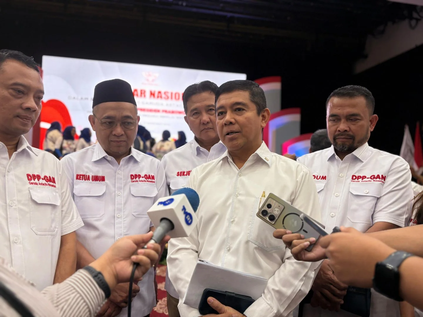 Tak Sekadar Bantuan Banjir, Lbh Gan Siap Seret Pengusaha Perusak Hutan Ke Jalur Hukum Fokus Pada Visi Politik &Amp;Amp; Nasiona 1 Tak Sekadar Bantuan Banjir, Lbh Gan Siap Seret Pengusaha Perusak Hutan Ke Jalur Hukum Fokus Pada Visi Politik &Amp;Amp; Nasiona