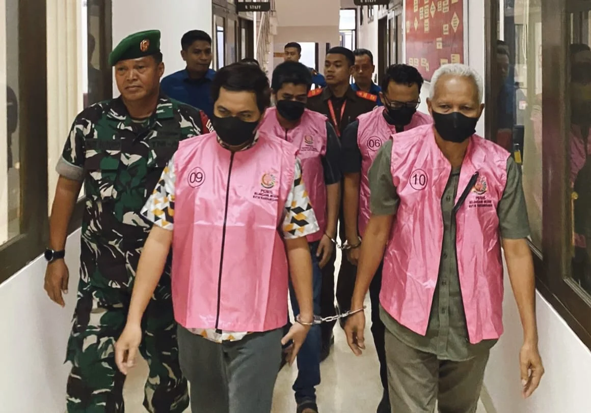 Kejari Kukar Tahan 4 Tersangka Kasus Dugaan Korupsi Pembangunan Factory Sharing Pada Sentra Ukm