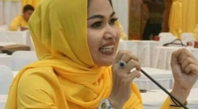 Sekretaris Jenderal Kerapatan Indonesia Tanah Air (KITA) Camelia Panduwinata mendesak pemerintah segera menetapkan tragedi banjir dan longsor di Sumatera Utara sebagai bencana nasional.